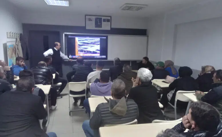 Kursiyerler Modern Hayvancılık Tekniklerini Öğreniyor