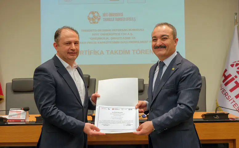 Ufuk Açan Girişimcilik Programında Sertifika Heyecanı