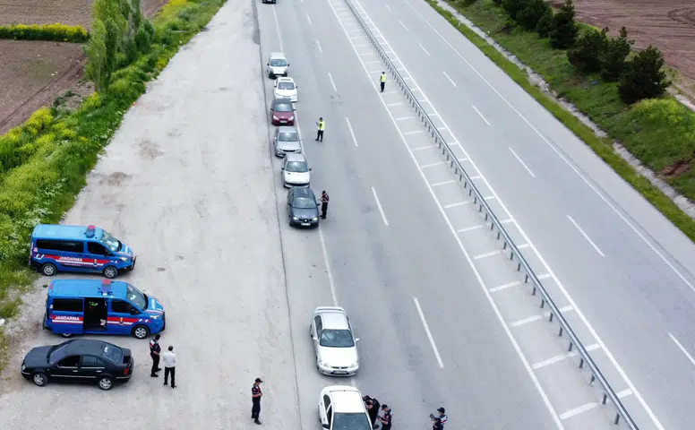 Jandarma Ekiplerinin Bayram Tedbirleri Sürüyor