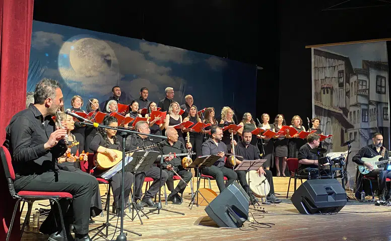 Eğitim-İş’ten Coşkulu Sanat Gecesi