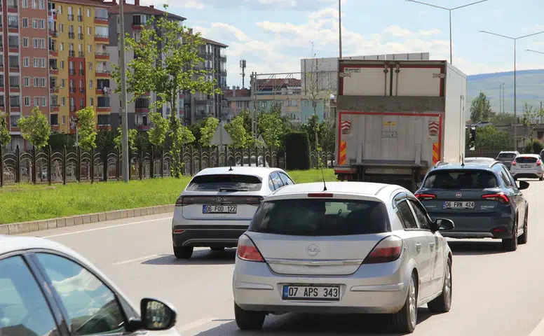 Yollarda Bayram Dönüşü Yoğunluğu