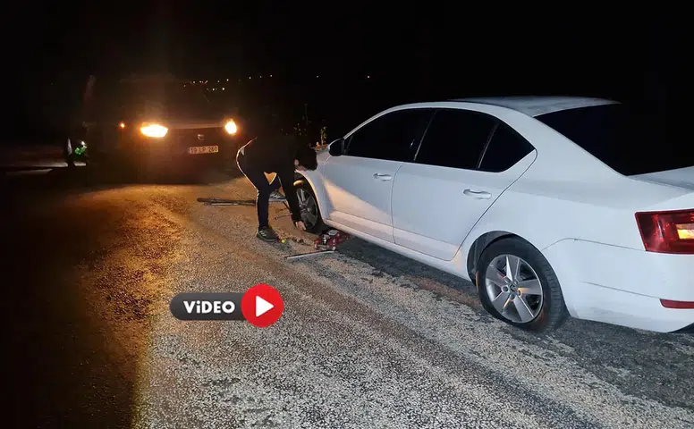 Alaca'da Çukur Tuzağı, Karanlık Yolda Beş Aracın Lastiği Yarıldı