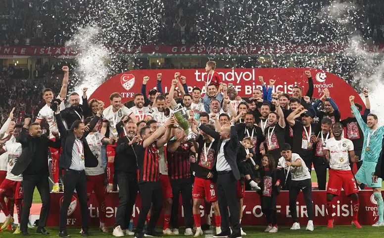 Süper Lig'de Kaç Şehir Takımı Var ?