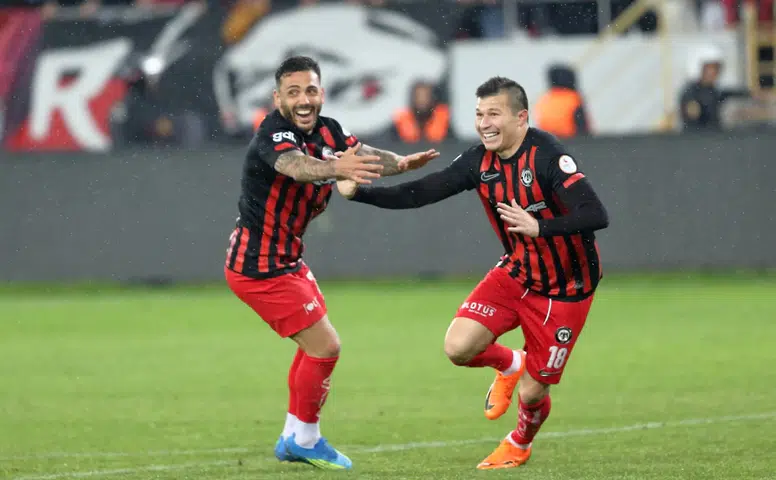 Samudio’nun Göz Kamaştıran Performansı