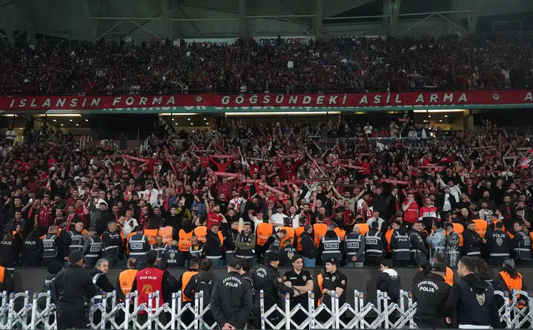 Kırmızı-Siyahlıların Yeni Marşı Çıktı