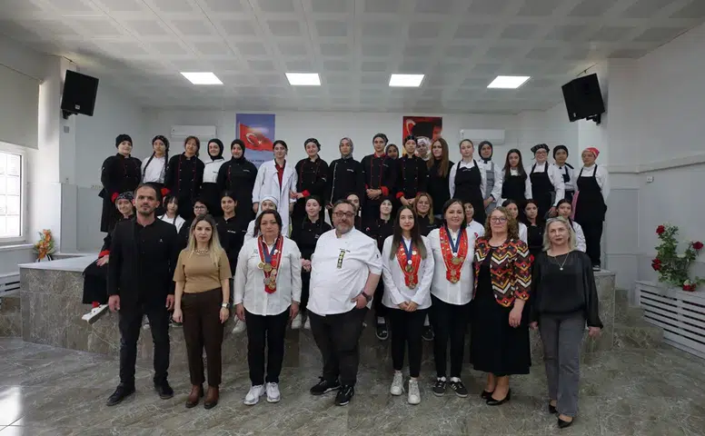 Gençler, Usta Şeflerle Mutfağa Girdi