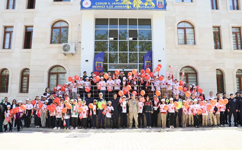 Jandarma Ekiplerinden Öğrencilere Trafik Eğitimi