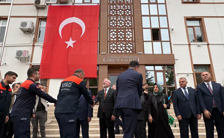 Kent Protokolü ve Vatandaşlar Bayramlaştı