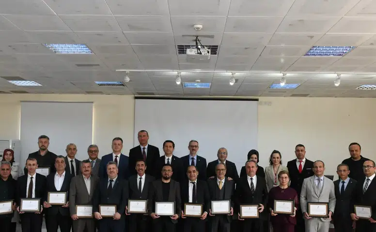 Milli Eğitim Müdürlüğüne Gümüş Madalya