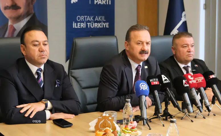 ‘Anahtar Parti Anketlerde Zirveyi Zorluyor’