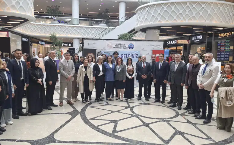 Özel Öğrencilerin Sergisi Beğeni Topladı