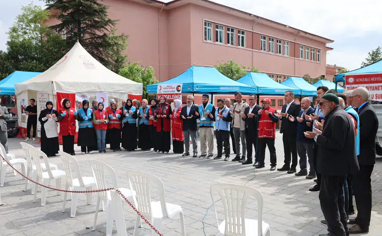Uzaklara Umut Yakınlara Destek Kermesi