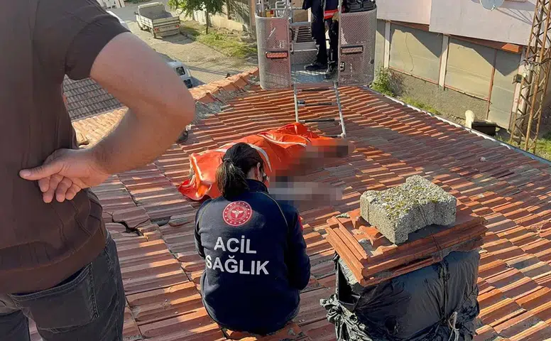 Tamir İçin Çıktığı Çatı Mezarı Oldu