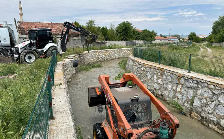 Alaca Deresi'nde Temizlik Mesaisi