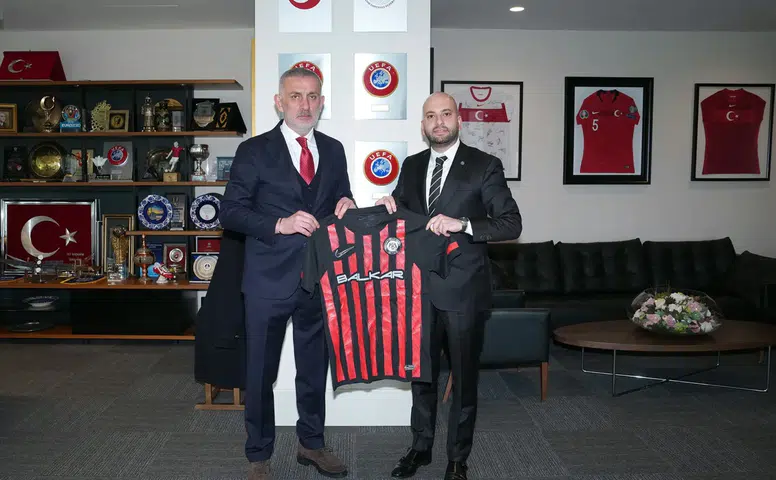 Hangi Süper Lig Kulübünü, Hangi Şehirli Başkan Yönetiyor ?
