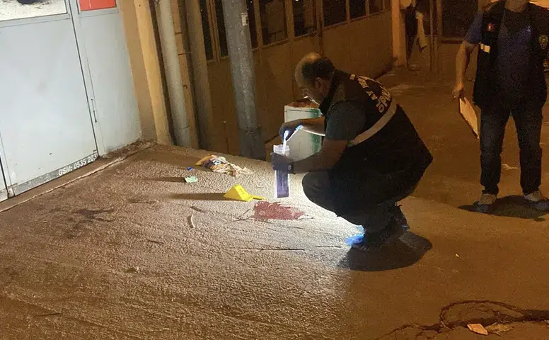 İş Yerinde Bıçaklı Kavga: 2 Yaralı