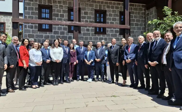 Hükümetten Memur ve Emekliyi Heyecanlandıracak Mesaj