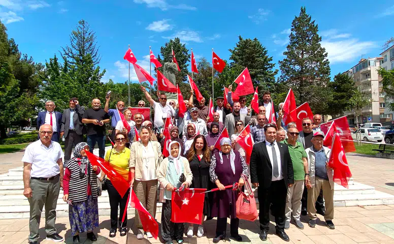 ‘Türkiye’ye Sahip Çıkmak İçin Bayrak Açıyoruz’