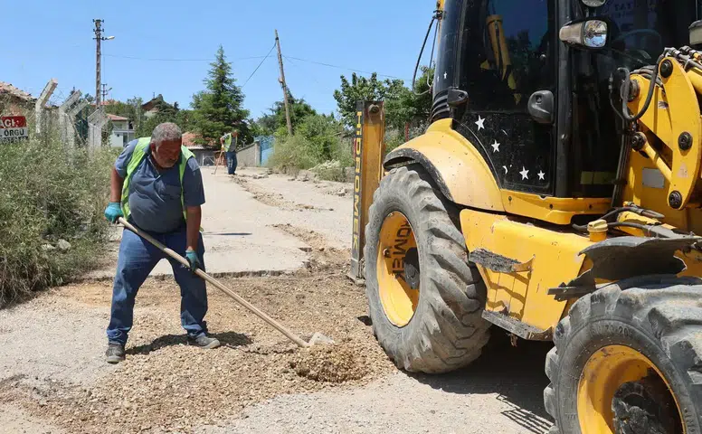 Bozulan Yollara Parke ve Bordür Makyajı
