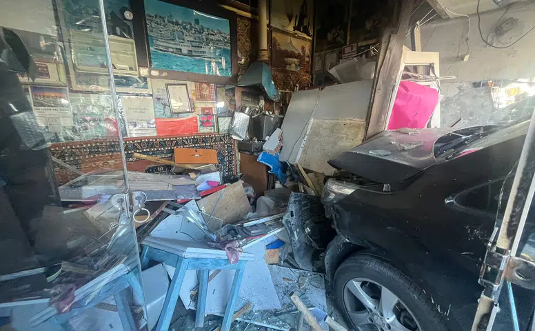 Önce Park Halindeki Araçları Biçti, Sonra İş Yerine Daldı