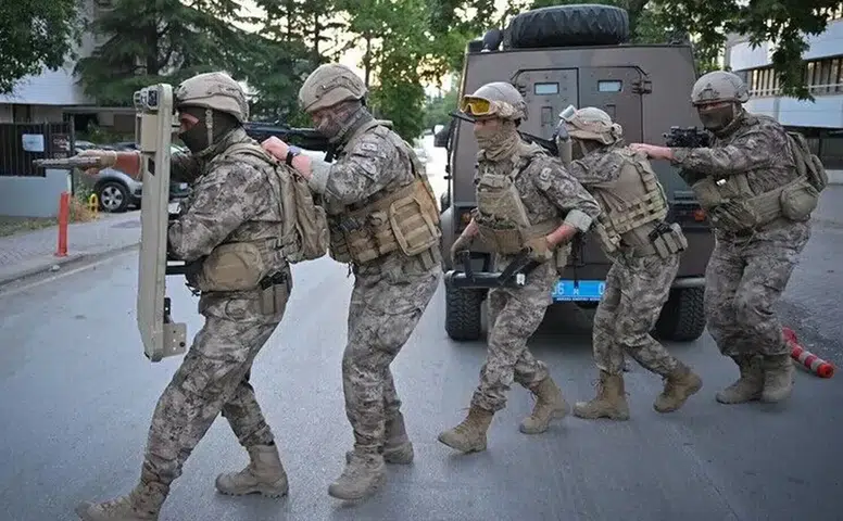 Siber Suç Operasyonu, 306 Şüpheli Yakalandı