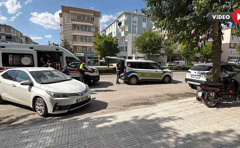 Otomobil ile Elektrikli Bisiklet Çarpıştı