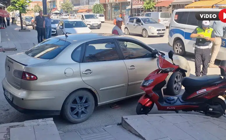 U Dönüşü Yapan Otomobil Motosikleti Biçti