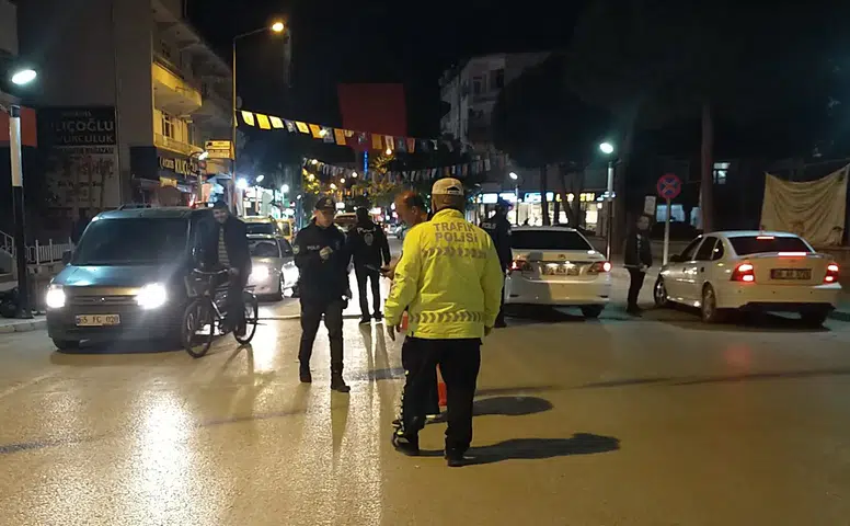 Aranan 21 Kişi Yakalandı
