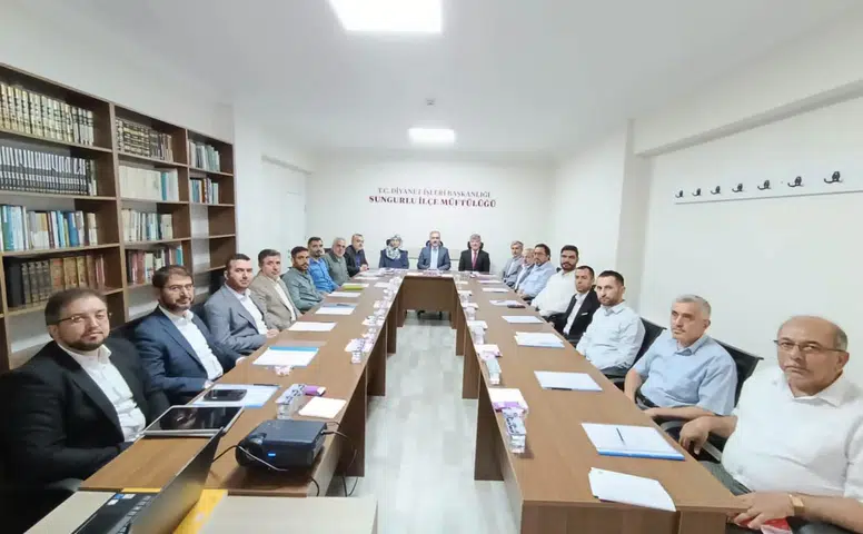 Sungurlu’da İlçe Müftüleri Toplantısı