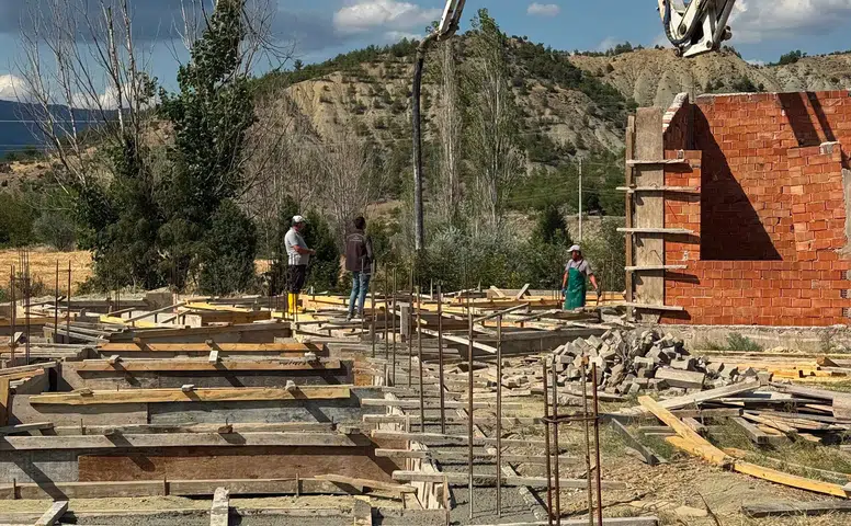 Osmancık'ta At Bakım Evi İnşaatı Tüm Hızıyla Sürüyor