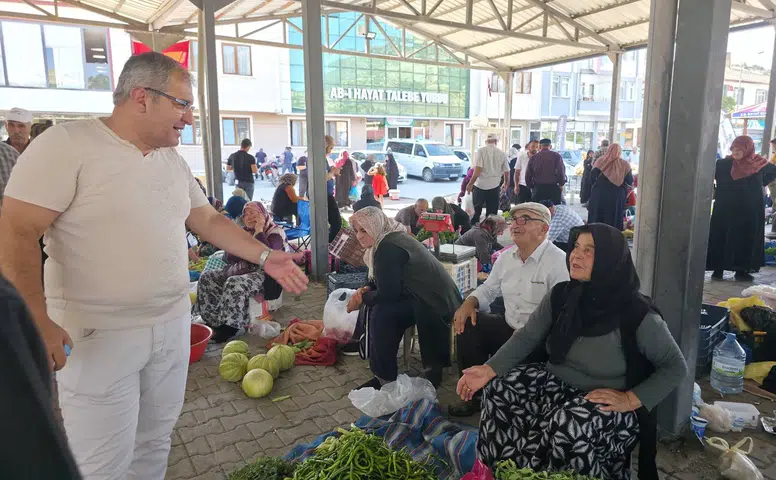 Başkan Ünlü’den Pazar Ziyareti