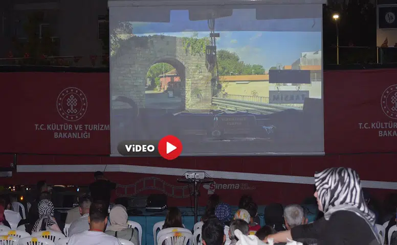 'Gezen Sinema' Tırı Çorum'da Vatandaşlarla Buluştu