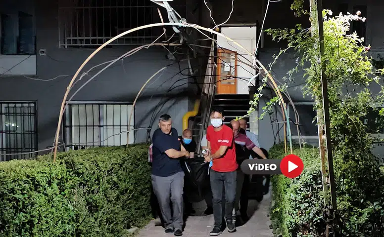 Çöp Evden Bir Ölü Çıktı