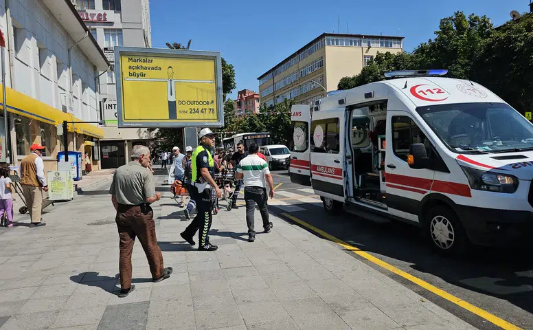 Gazi Caddesi’nde Kaza, Yayaya Çarptı