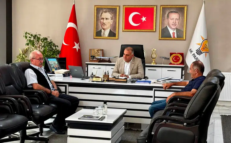 AK Parti Vatandaşları Dinliyor