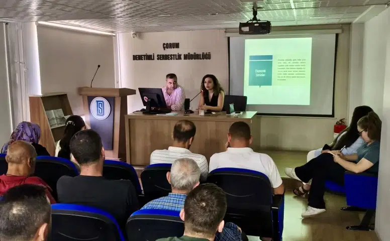 Tek Ebeveynli Ailelerin Karşılaştığı Zorlukları Yükümlülere Anlattı