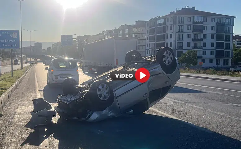 Otomobil Refüje Çıkarak Takla Attı