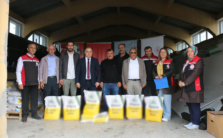 Üreticilere Hibe Destekli Kanola Tohumu Dağıtıldı