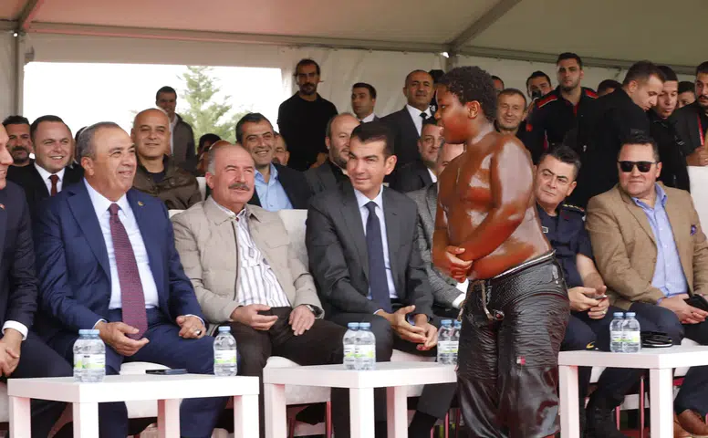 "Arap Osman" Er Meydanının Gözdesi Oldu