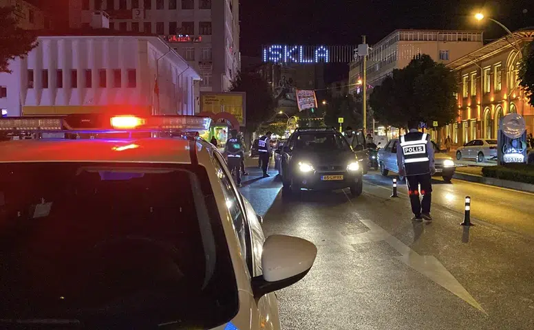 Aranan 6 Kişi Yakalandı