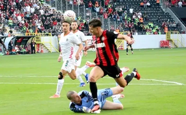 Çorum FK Evinde Yıkıldı