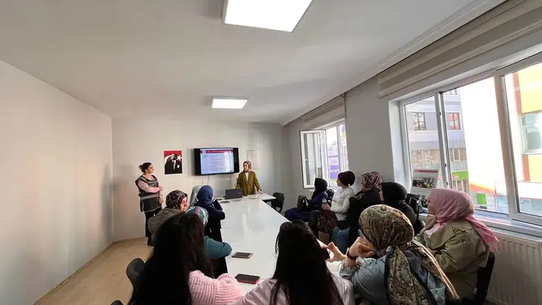 ADEM Kursiyerlerine Kadına Şiddetle Mücadele Eğitimi