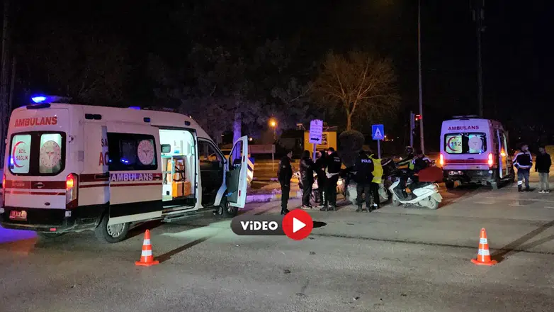 Kavşakta İki Motosiklet Birbirine Girdi