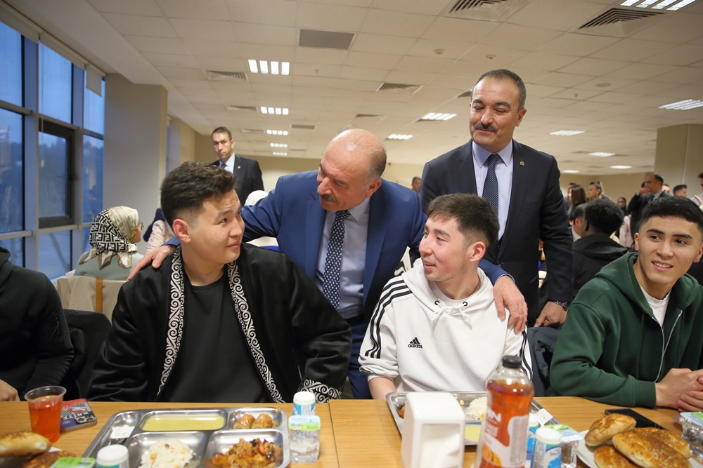 67 Ülkeden Öğrenci Iftar Sofrasında Buluştu (2)