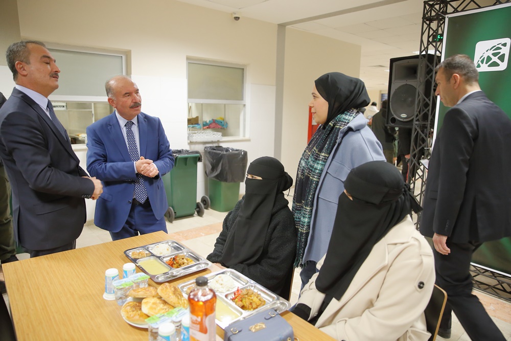 67 Ülkeden Öğrenci Iftar Sofrasında Buluştu (3)