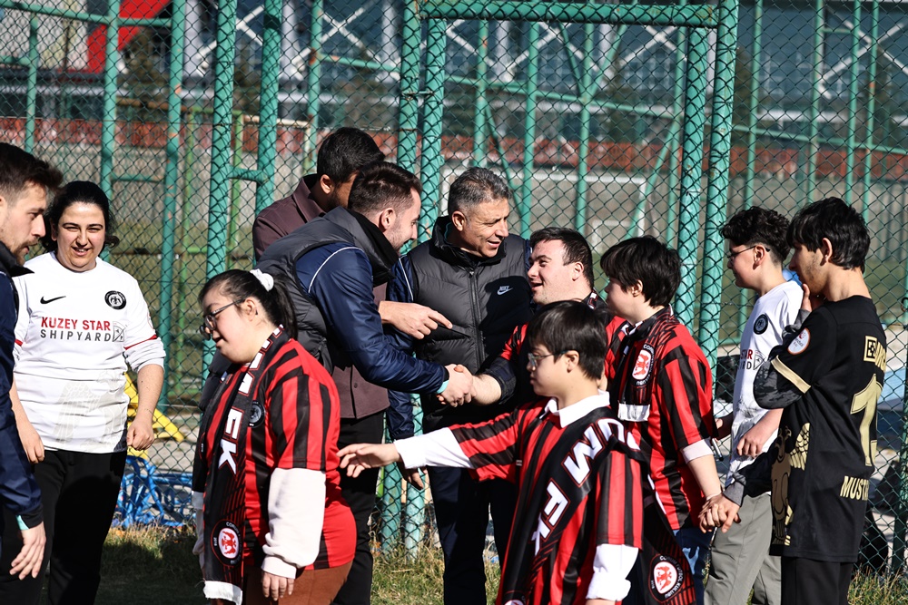 Çorum Fk’li Futbolcular Özel Çocuklar Ile Zaman Geçirdi (1)