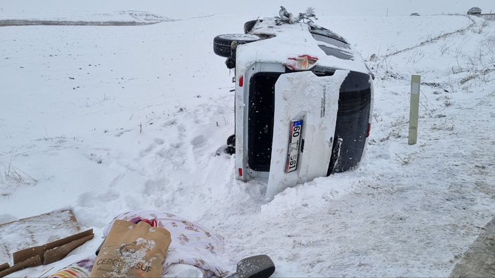 Çorum’da Kar Kaza Getirdi, Yaralılar Var (3)