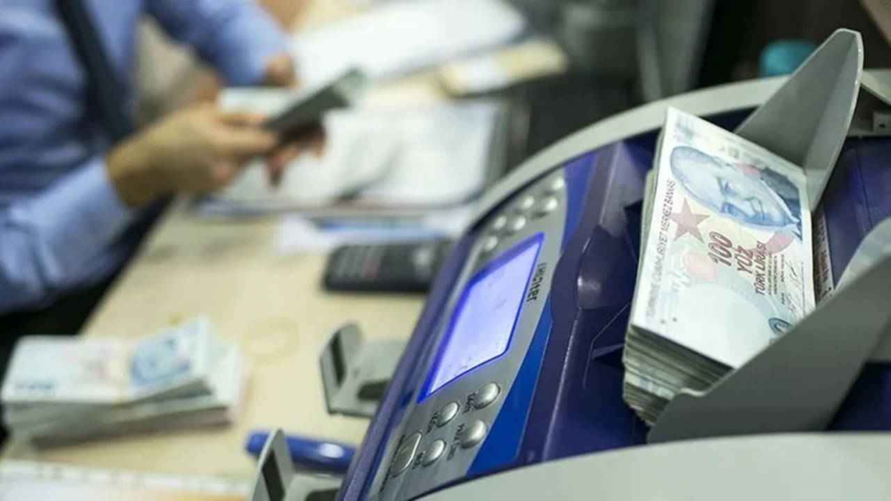 Emeklinin beklediği oldu: Bir seferlik hesaplara yatacak para açıklandı 2