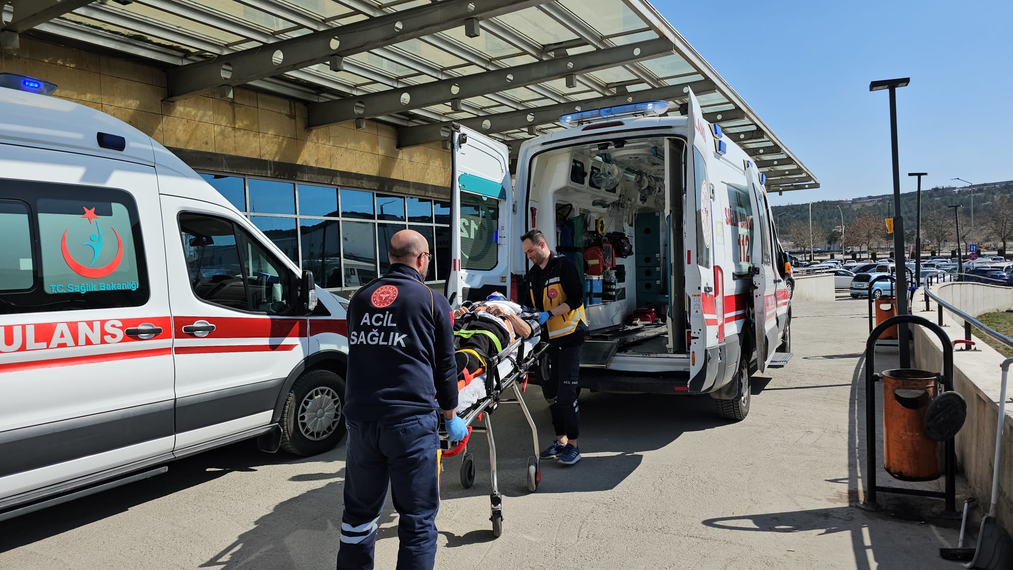 Yaşlı Çift, Ankara Yolunda Kaza Yaptı (2)