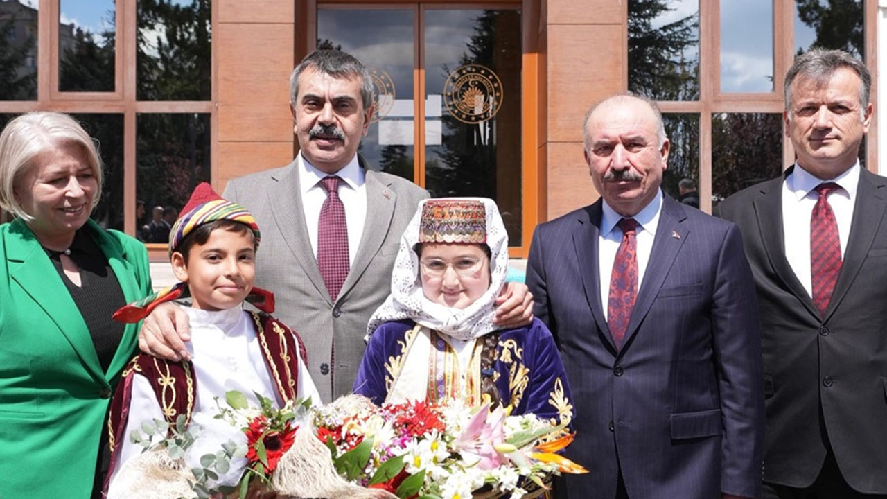 Bakan Tekin Çorum-1
